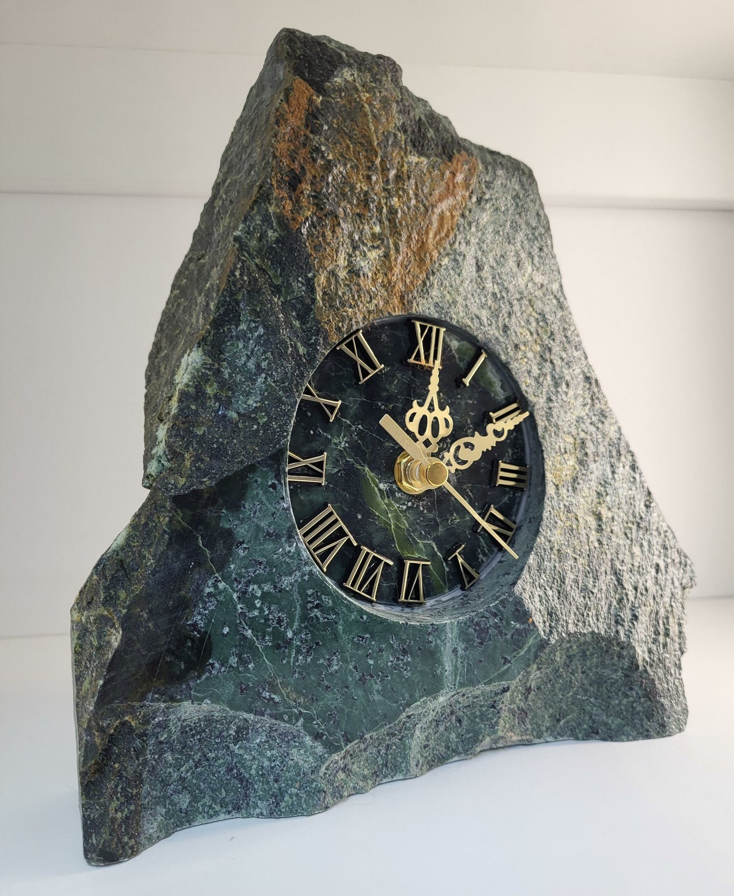Green stone rock clock