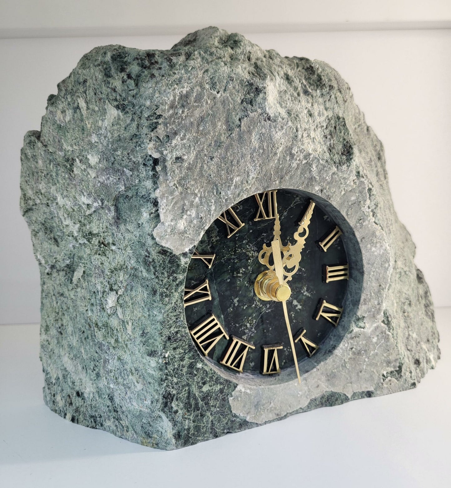 Green stone rock clock