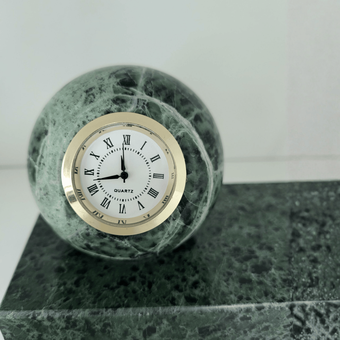 Zegar biurowy - kulka