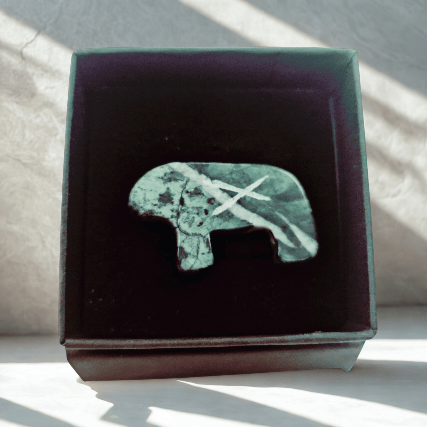 Miś Ślężański z zielonego kamienia