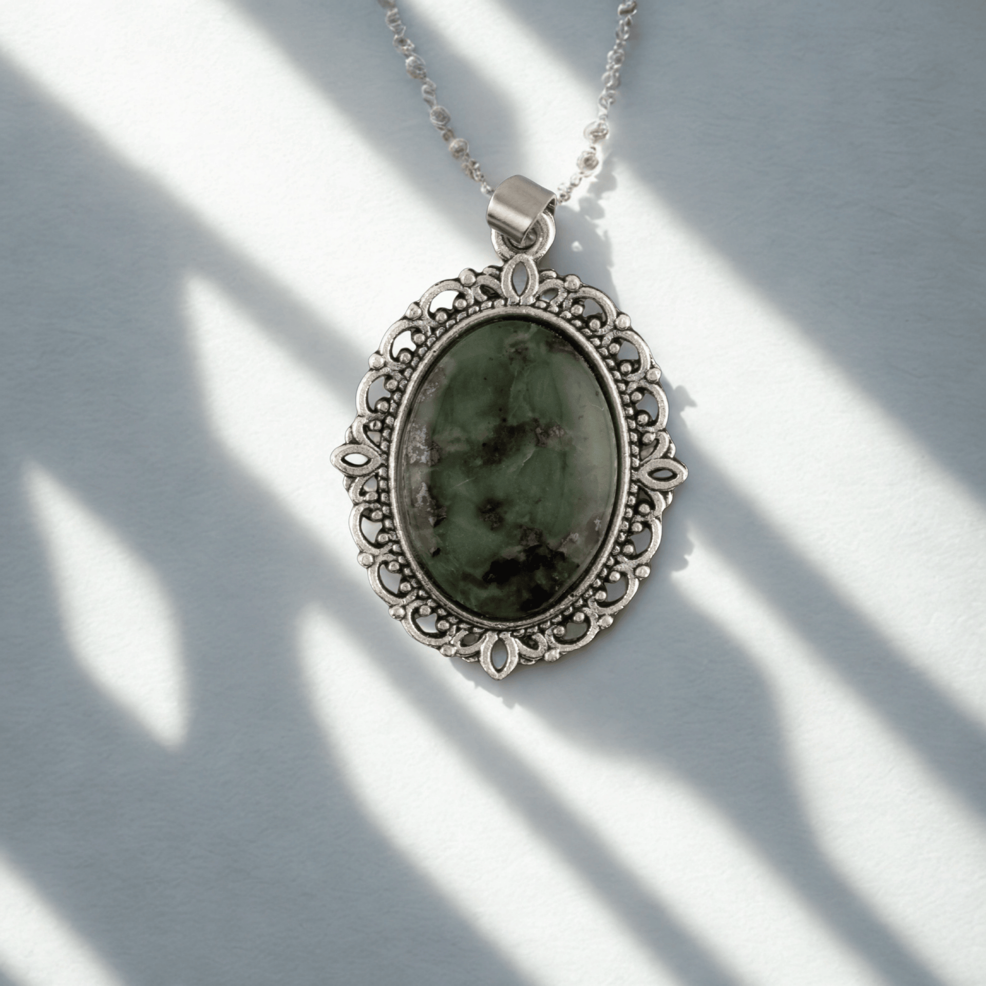 Wisiorek antyczny – Polish Green