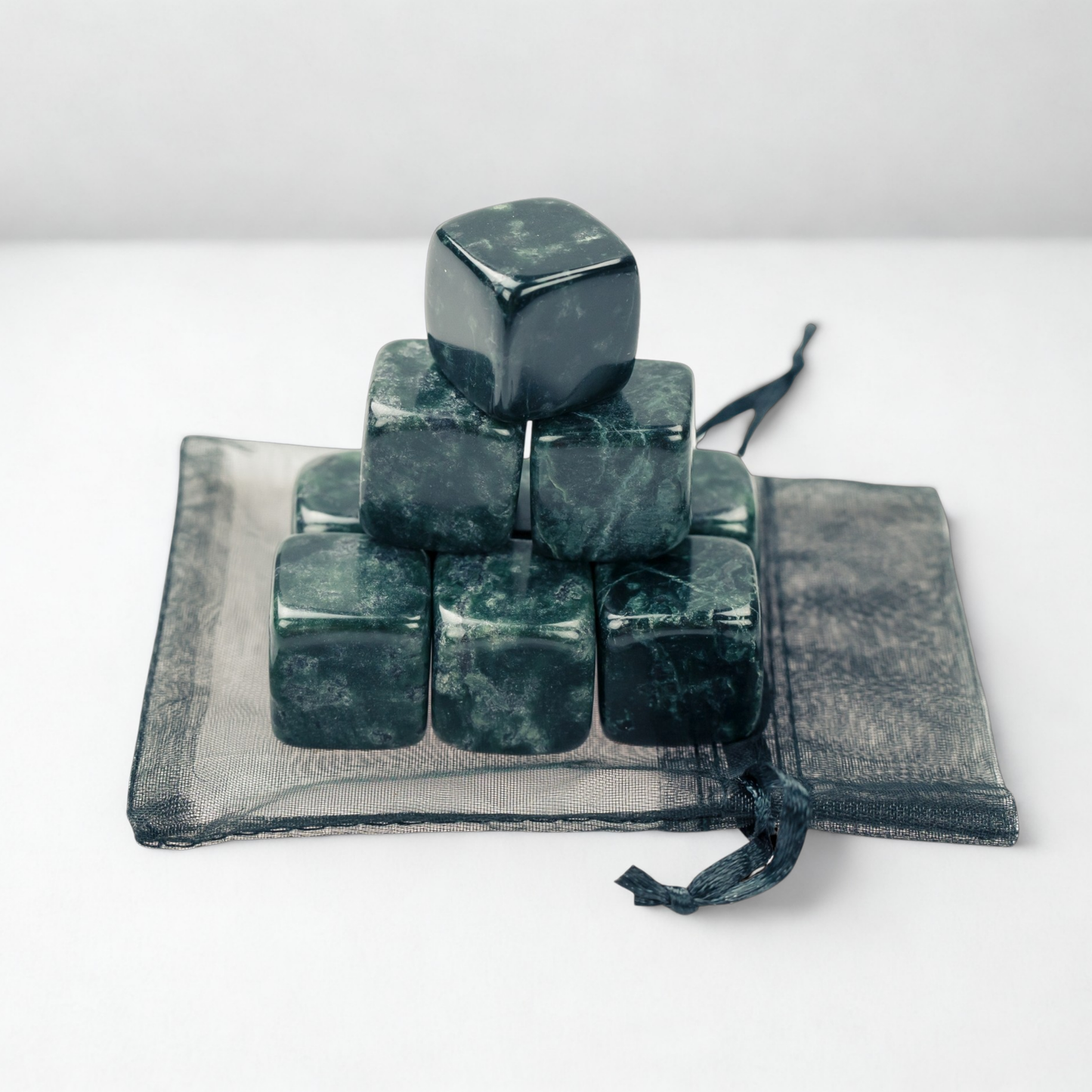 Polerowane kamienne kostki do drinków 9 szt