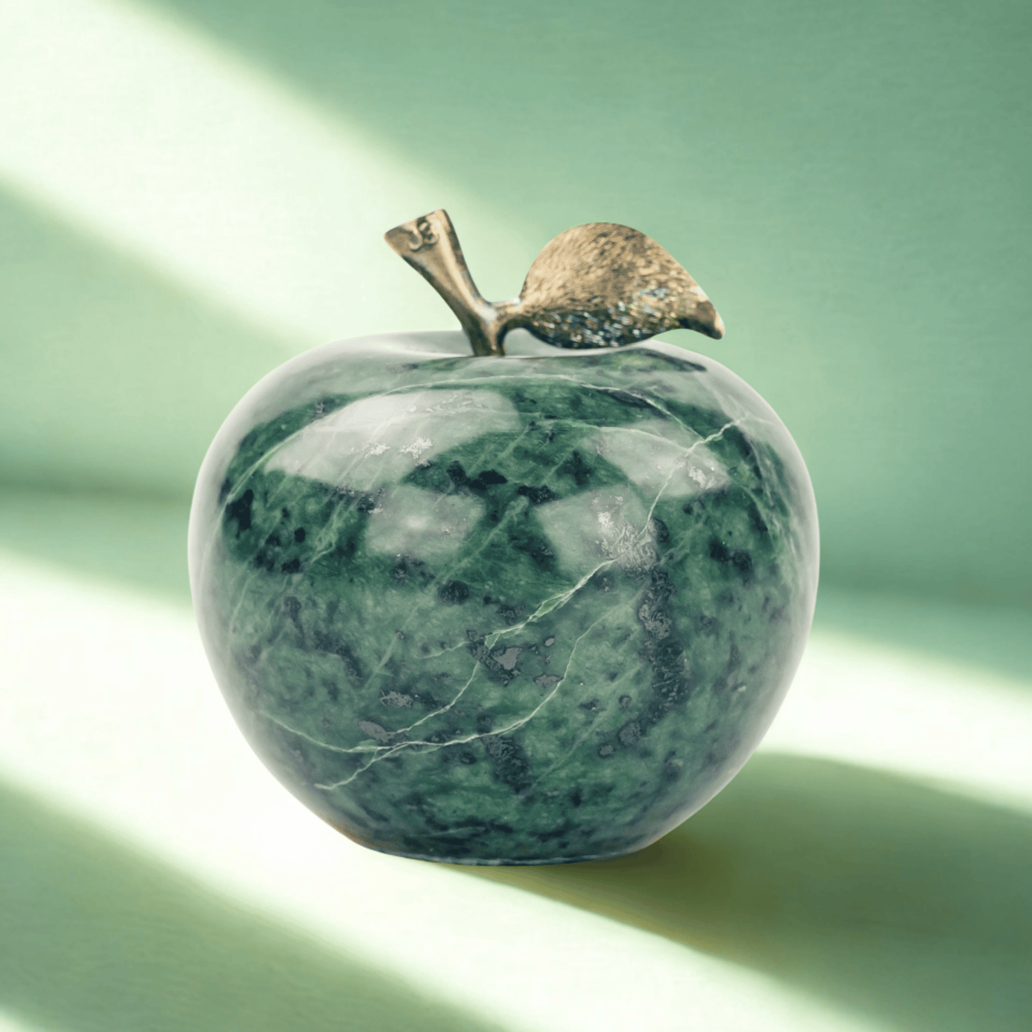 Jabłko z zielonego kamienia