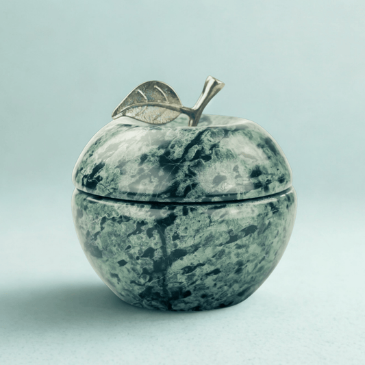 Jabłko puzderko z zielonego kamienia